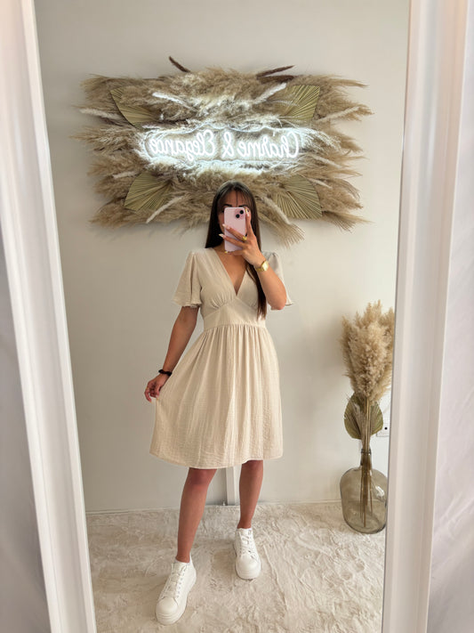 Robe beige (dos nu)